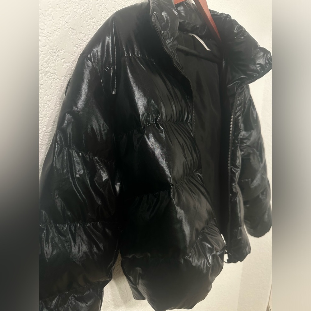 Black Cropped Puffer Jacket Women’s Size Large - Picture 7 of 8